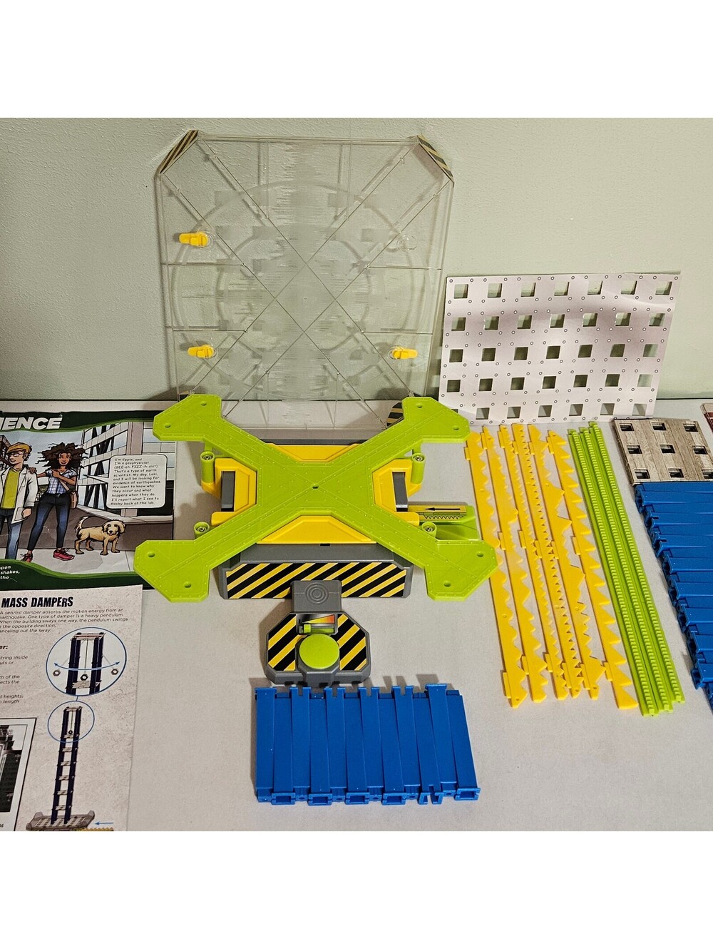 SmartLab Aftershock Earthquake Lab 90% Complete Science Motorized Shake Table - Picture 5 of 7